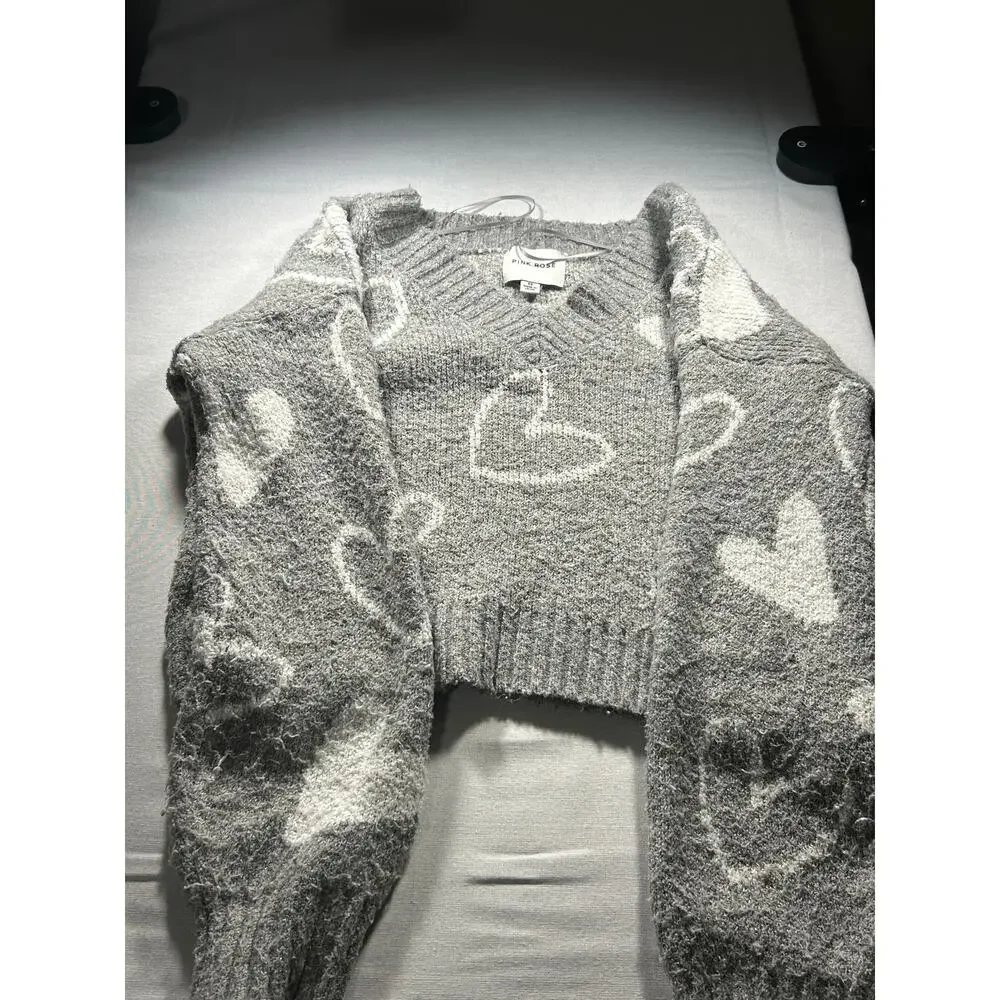 Pink Rose Women’s XS Gray White Heart Fuzzy Knit V-Neck Sweater